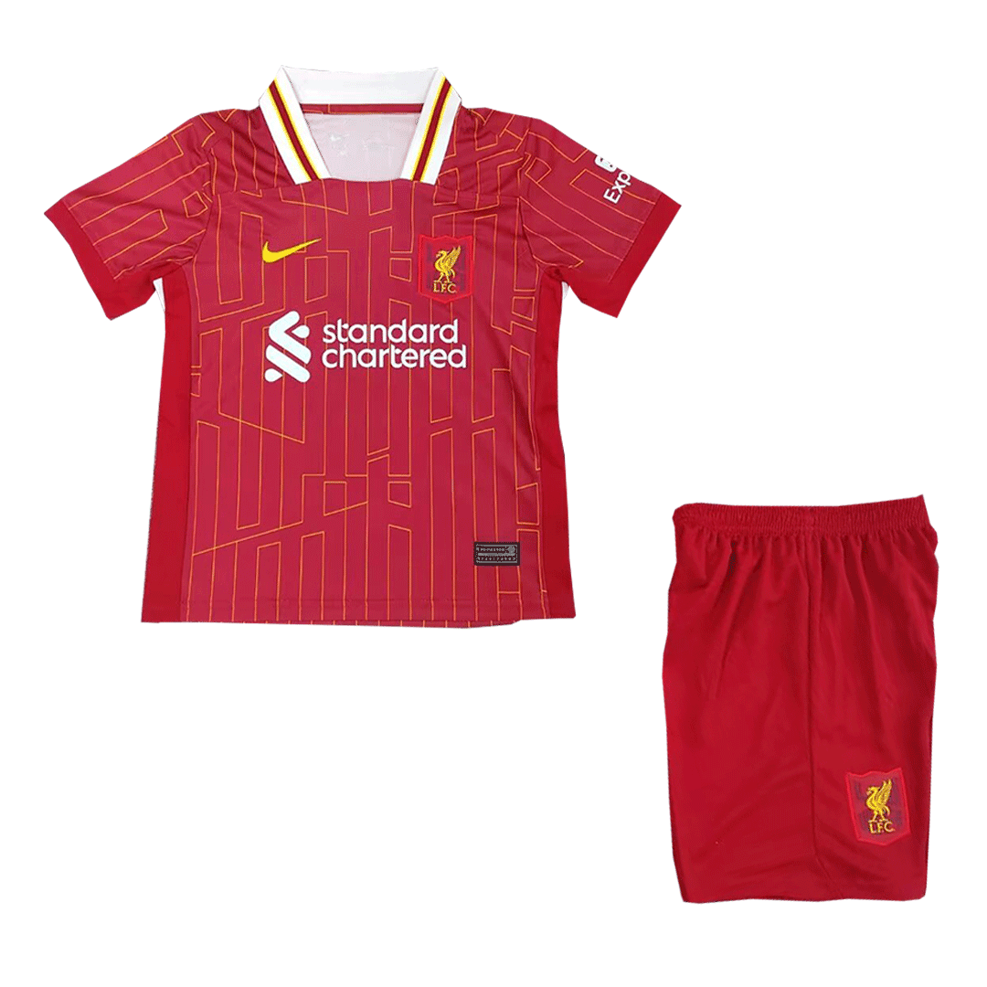 Camiseta + short Liverpool local 2024/2025 - NIÑOS vista sobre fondo blanco