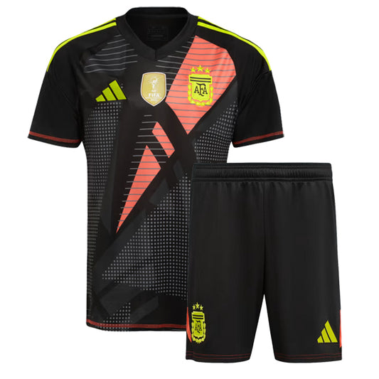 Camiseta + short Argentina arquero 2024/2025 - NIÑOS vista sobre fondo blanco