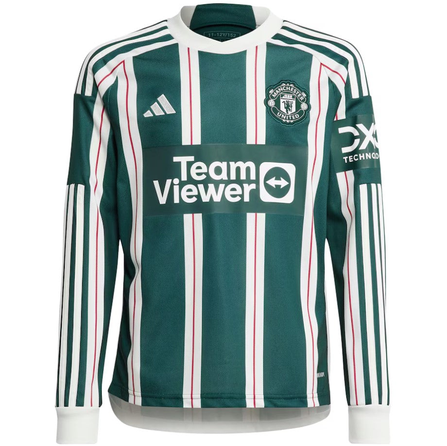 Camiseta Manchester United visitante manga larga 2023/2024 vista sobre fondo blanco