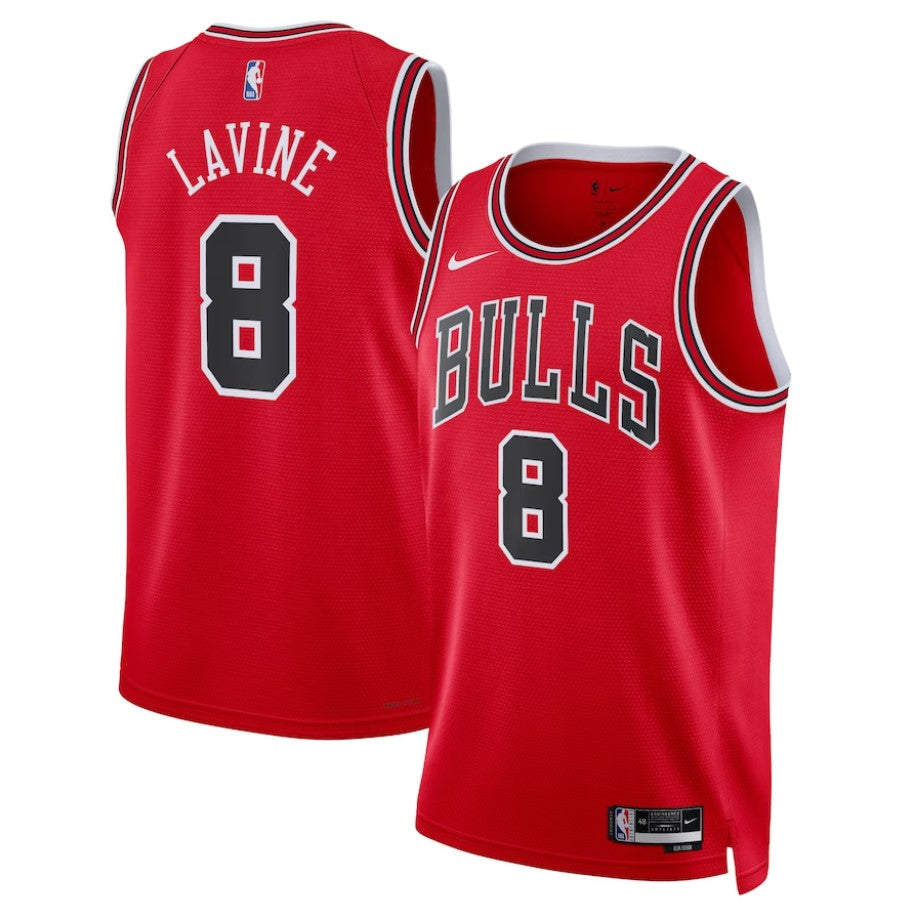 Camiseta Chicago Bulls Icon 2024 vista sobre fondo blanco