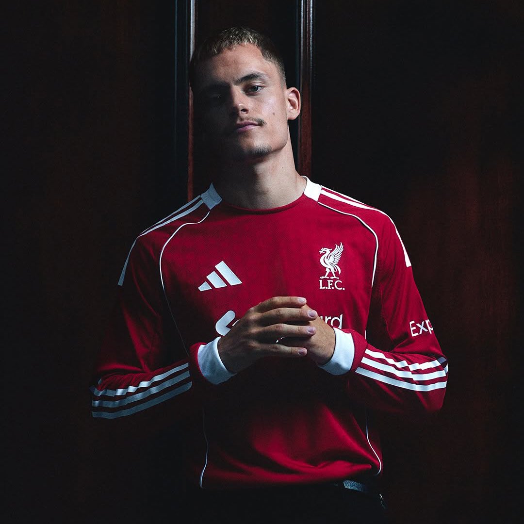 Camiseta Liverpool Local - 2025/26 - Manga Larga