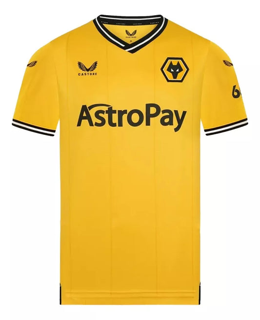 Camiseta Wolverhampton local 2023/2024 vista sobre fondo blanco