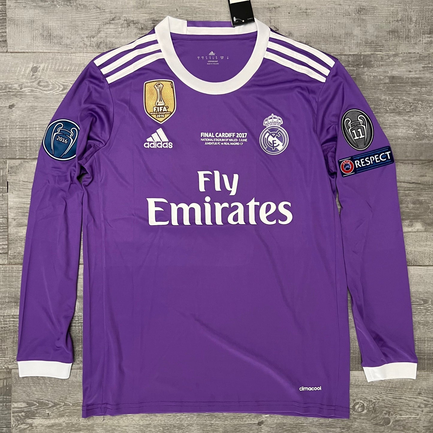 Camiseta Retro Real Madrid Manga Larga 2016-17 - Parches Champions