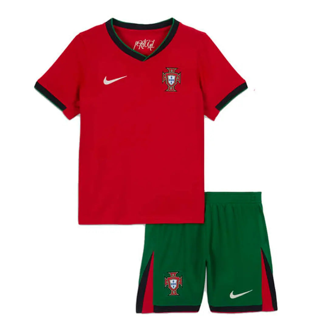 Camiseta + short Portugal local 2024 -NIÑOS vista sobre fondo blanco