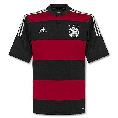 Camiseta Alemania Retro Alternativa 2014 vista sobre fondo blanco