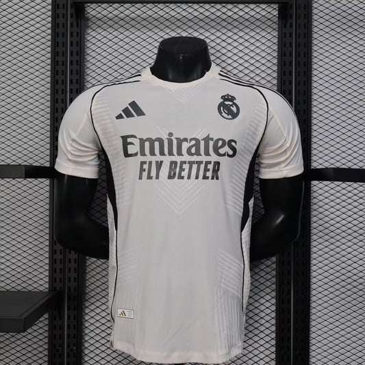 Version Jugador Real Madrid Especial Camiseta 2025/2026