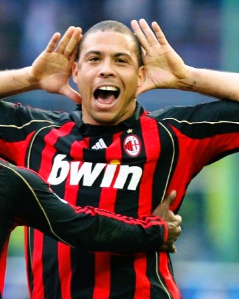 Camiseta Retro RONALDO 2006-07 AC Milan