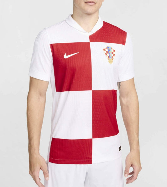 Camiseta Croacia local - Eurocopa 2024 vista sobre fondo blanco