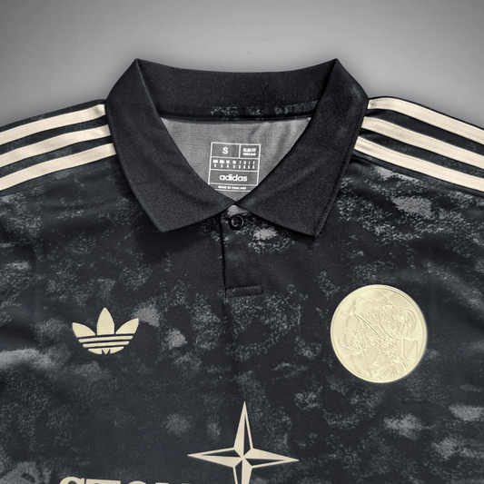 Camiseta Ajax x Stone Island Ed. Especial Kit