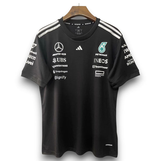 Camiseta Mercedes F1 2025 Black Edition | AMG Petronas Team