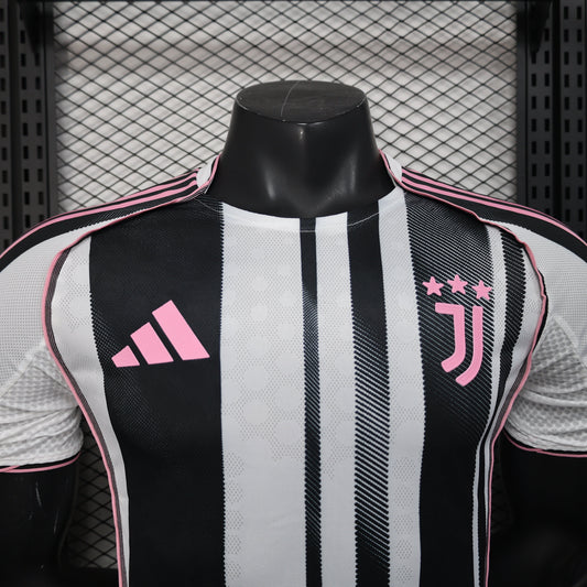 Camiseta Local Juventus Versión Jugador 25/26