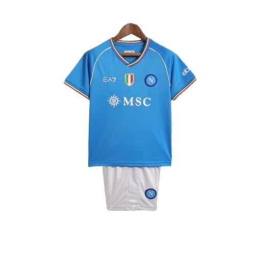 Camiseta + short Napoli local 2023/2024 - NIÑOS vista sobre fondo blanco