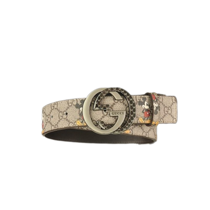 Cinto Gucci - Ed. Especial Mickey ⚡ TL STORE vista sobre fondo blanco