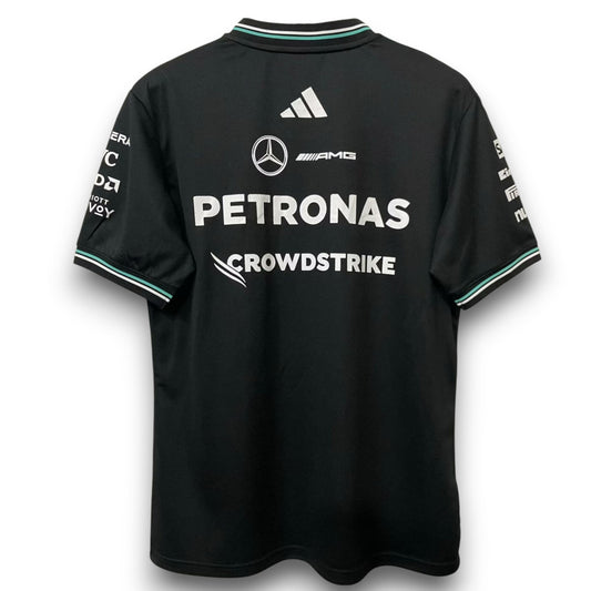 Camiseta Mercedes F1 2025 Black Edition | Colección Silver Arrows - Imagen 2