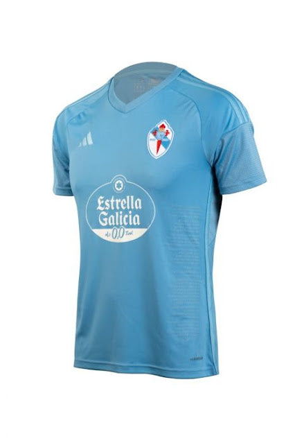 Camiseta Celta de Vigo local 2023/2024 vista sobre fondo blanco