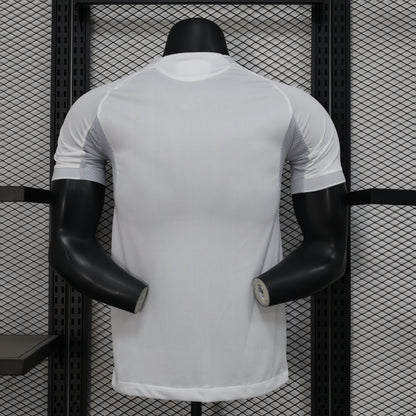 Camiseta Local Real Madrid Versión Jugador 25/26