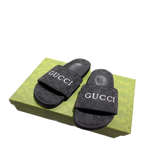 Slippers Gucci ⚡ TL STORE vista sobre fondo blanco