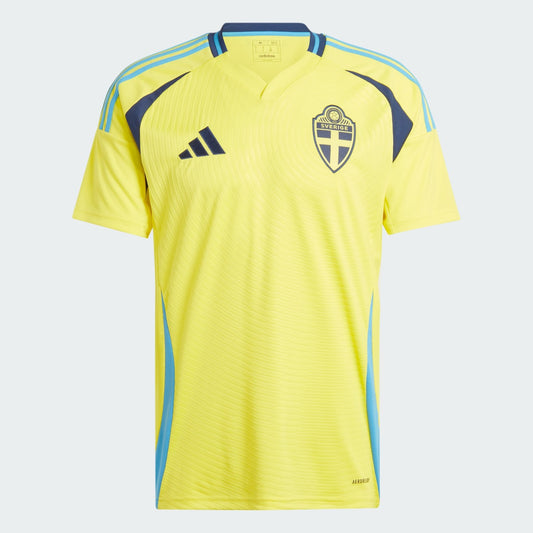 Camiseta Suecia local 2024 vista sobre fondo blanco