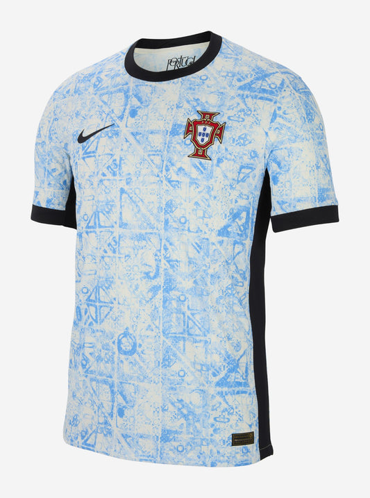 Camiseta Portugal alternativa - Eurocopa 2024 vista sobre fondo blanco