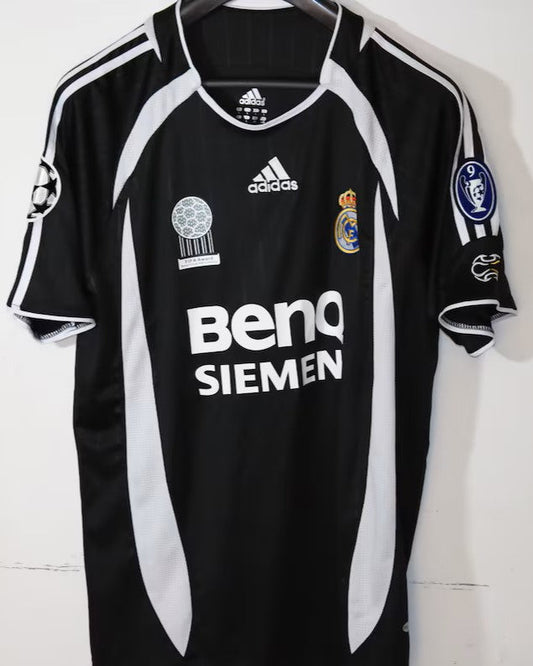 Camiseta Retro CARLOS ROBERTO 2006-07 Real Madrid