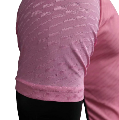 Camiseta Inter Miami local - Versión Jugador 2024/2025 vista sobre fondo blanco