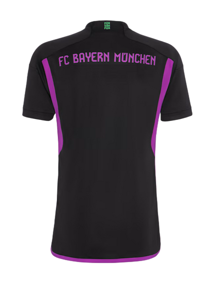 Camiseta Bayern Munich alternativa 2023/2024 vista sobre fondo blanco