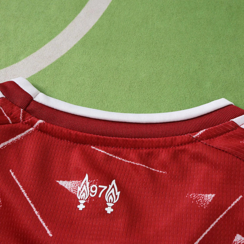 Camiseta Liverpool F.C. 2026-27 Local Versión Aficionado Mujer | Encargo - comprar en línea