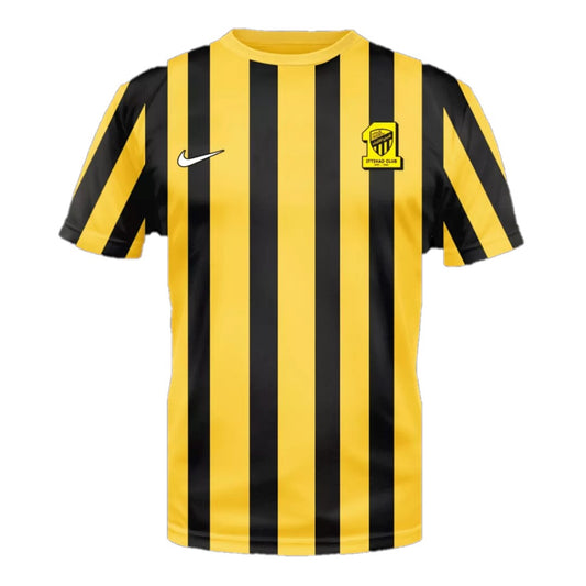 Camiseta Al Ittihad local FC 2023/2024 vista sobre fondo blanco