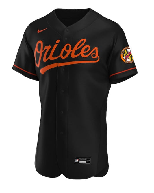 Camiseta Baltimore Orioles visitante vista sobre fondo blanco