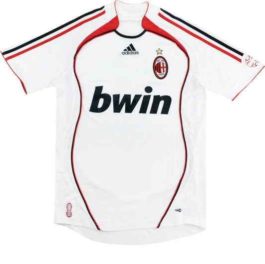 Camiseta AC Milan visitante Retro 2006/2007 vista sobre fondo blanco