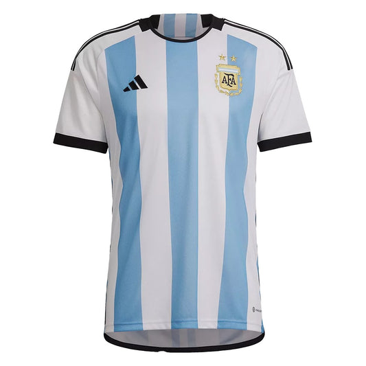 Camiseta Argentina local 2022 - 2 estrellas ⚡ vista sobre fondo blanco