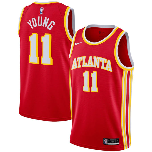 Camiseta Atlanta Hawks roja 2020/2021 vista sobre fondo blanco