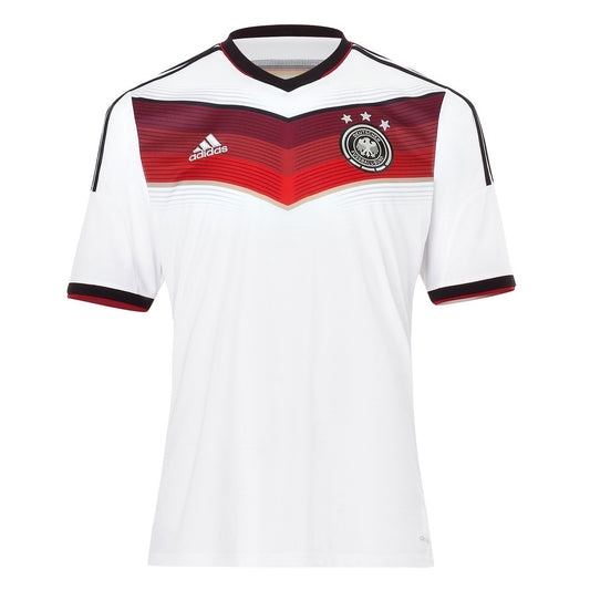 Camiseta Alemania Retro 2014 vista sobre fondo blanco