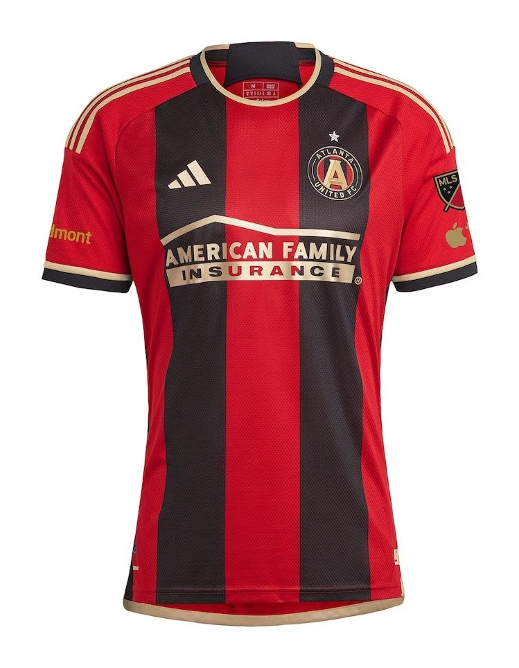 Camiseta Atlanta United visitante 2023/2024 vista sobre fondo blanco