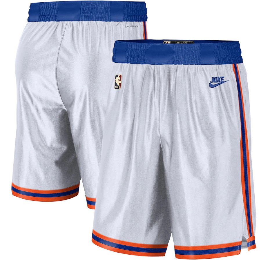 Short NBA New York Knicks 2020/2021 vista sobre fondo blanco